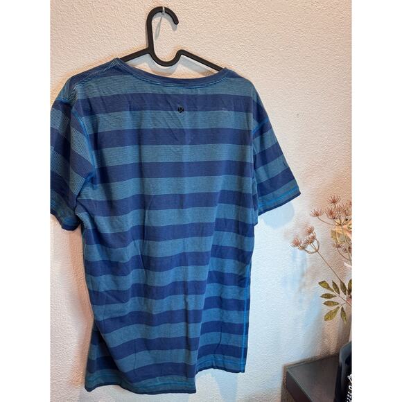 Lululemon Men size M‎ Striped tshirts Medium blue and green - Picture 2 of 3